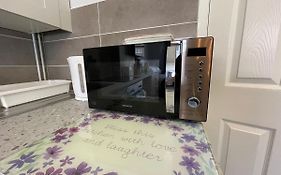 Large Ground Floor Studio Holiday Apartment Skegness - Flat 12